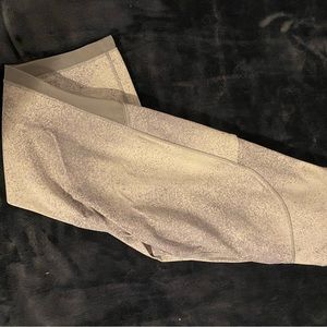 Lululemon Cropped Leggings | Size 6